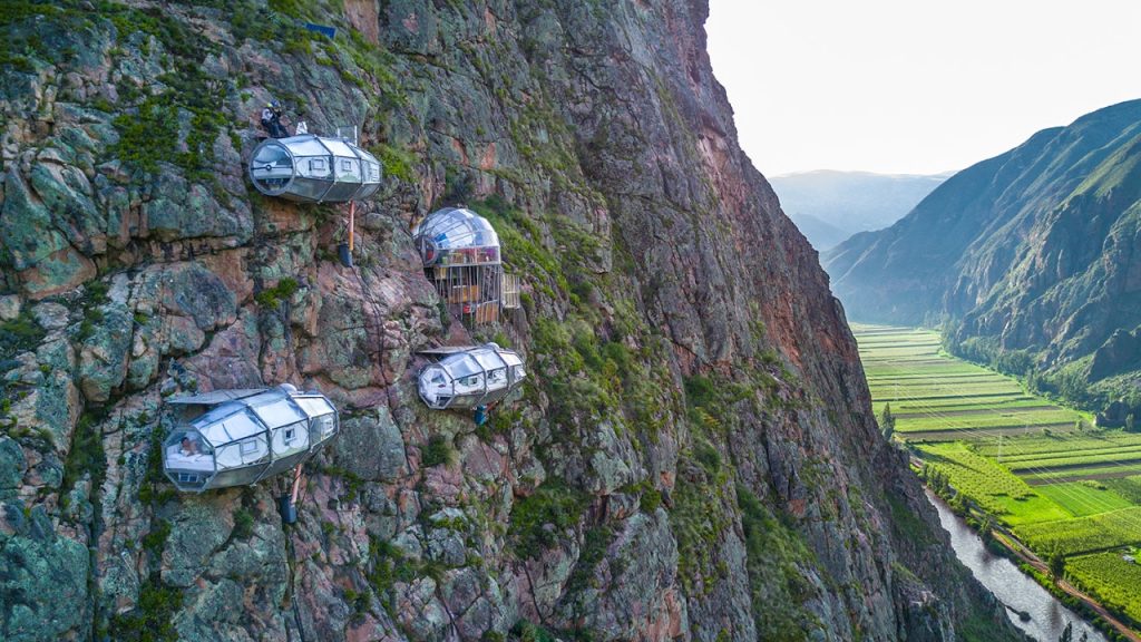 Galería de Dormir en una Cápsula Colgante en el Valle Sagrado, Perú